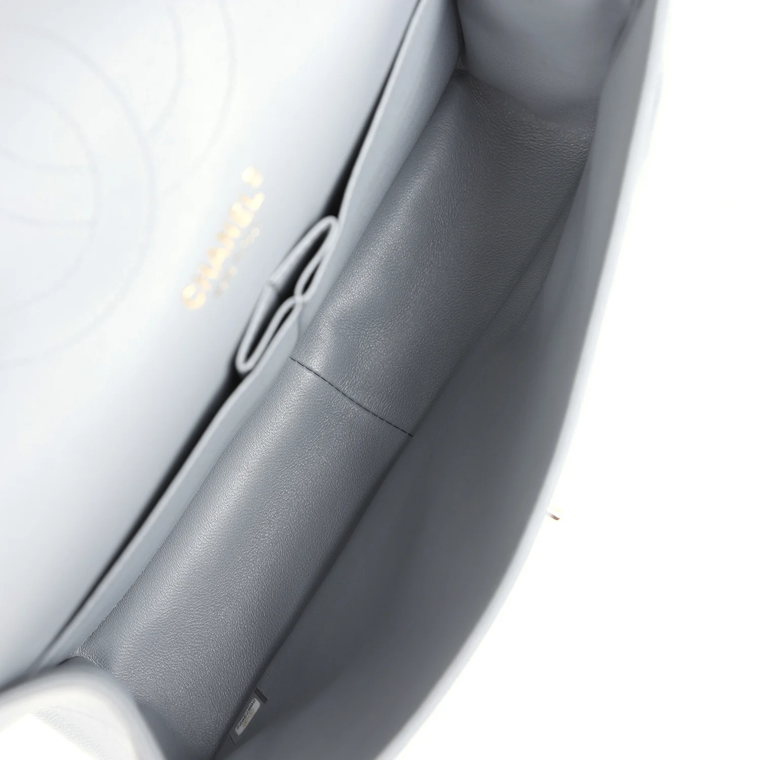 Chanel Jumbo Classic Double Flap Bag Light Grey Shiny Caviar Light Gold Hardware - Image 9