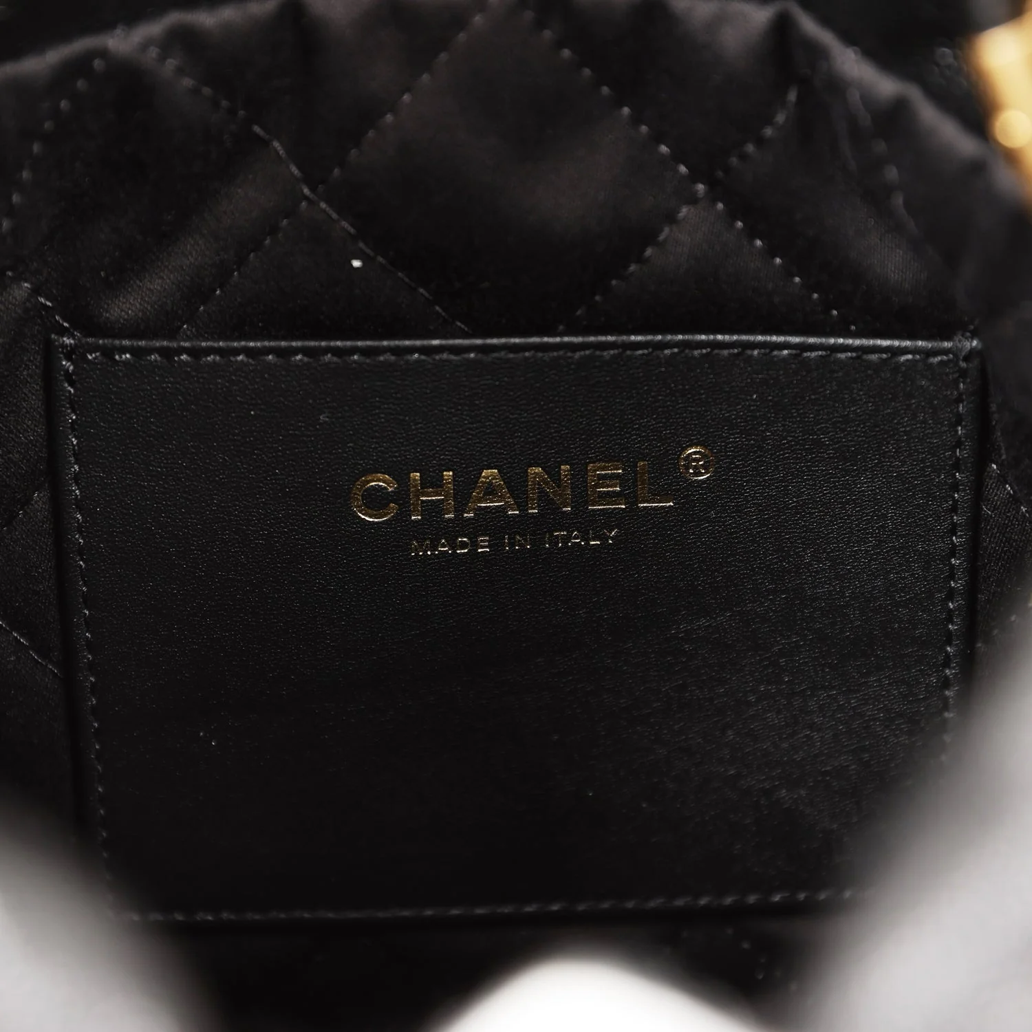 Chanel Mini 22 Bag Black Grained Calfskin Gold Hardware - Image 10