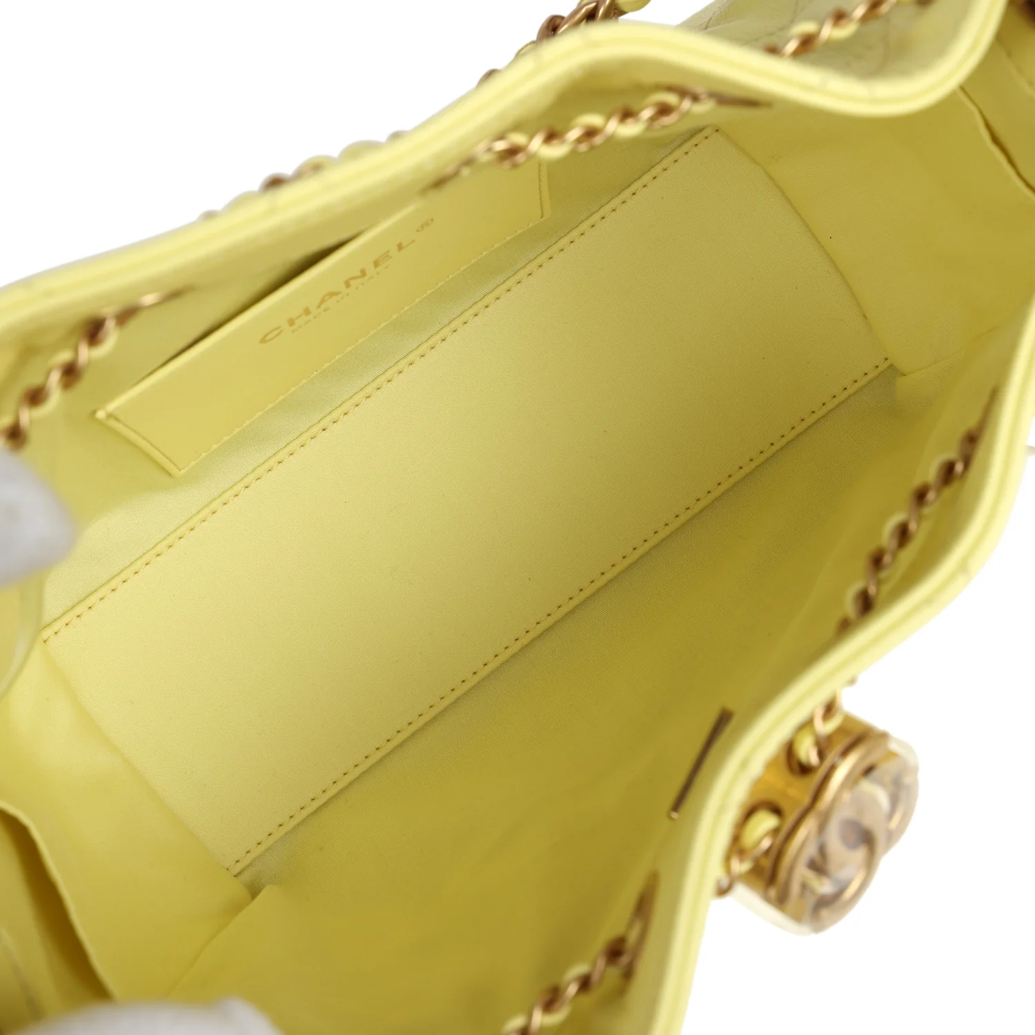 Chanel Mini 25 Hobo Bag Light Yellow Caviar Antique Gold Hardware - Image 8