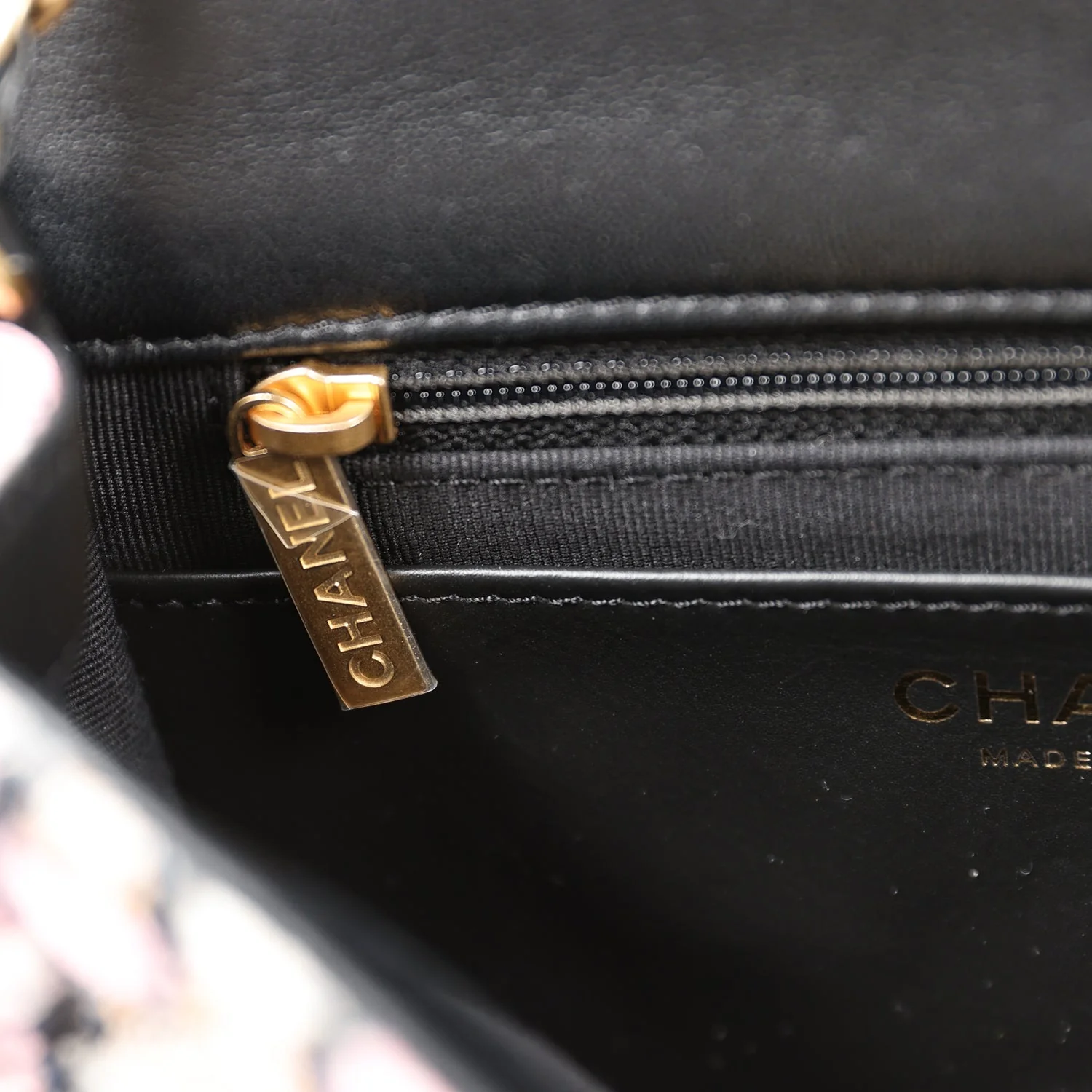 Chanel Pearl Crush Mini Square Flap Bag Pink and Black Tweed Antique Gold Hardware - Image 10