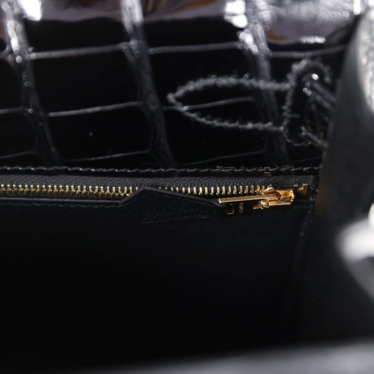 Hermes Kelly Sellier 28 Black Shiny Alligator Gold Hardware - Image 9