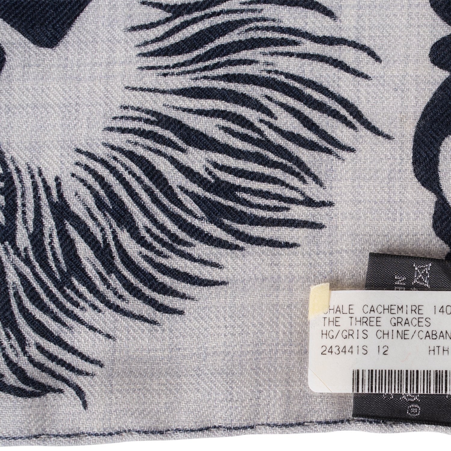 Hermes "The Three Graces" Gris Chine Cashmere and Silk Shawl 140cm - Image 4