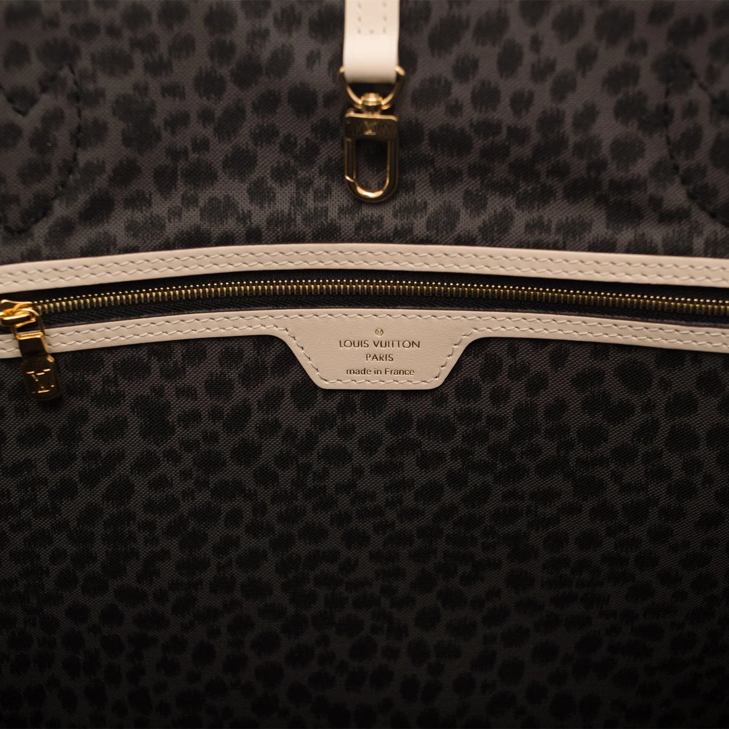 Louis Vuitton Cream Wild At Heart Giant Monogram Neverfull MM - Image 9